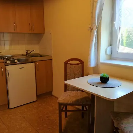 Mercedesz Ii. Apartment *